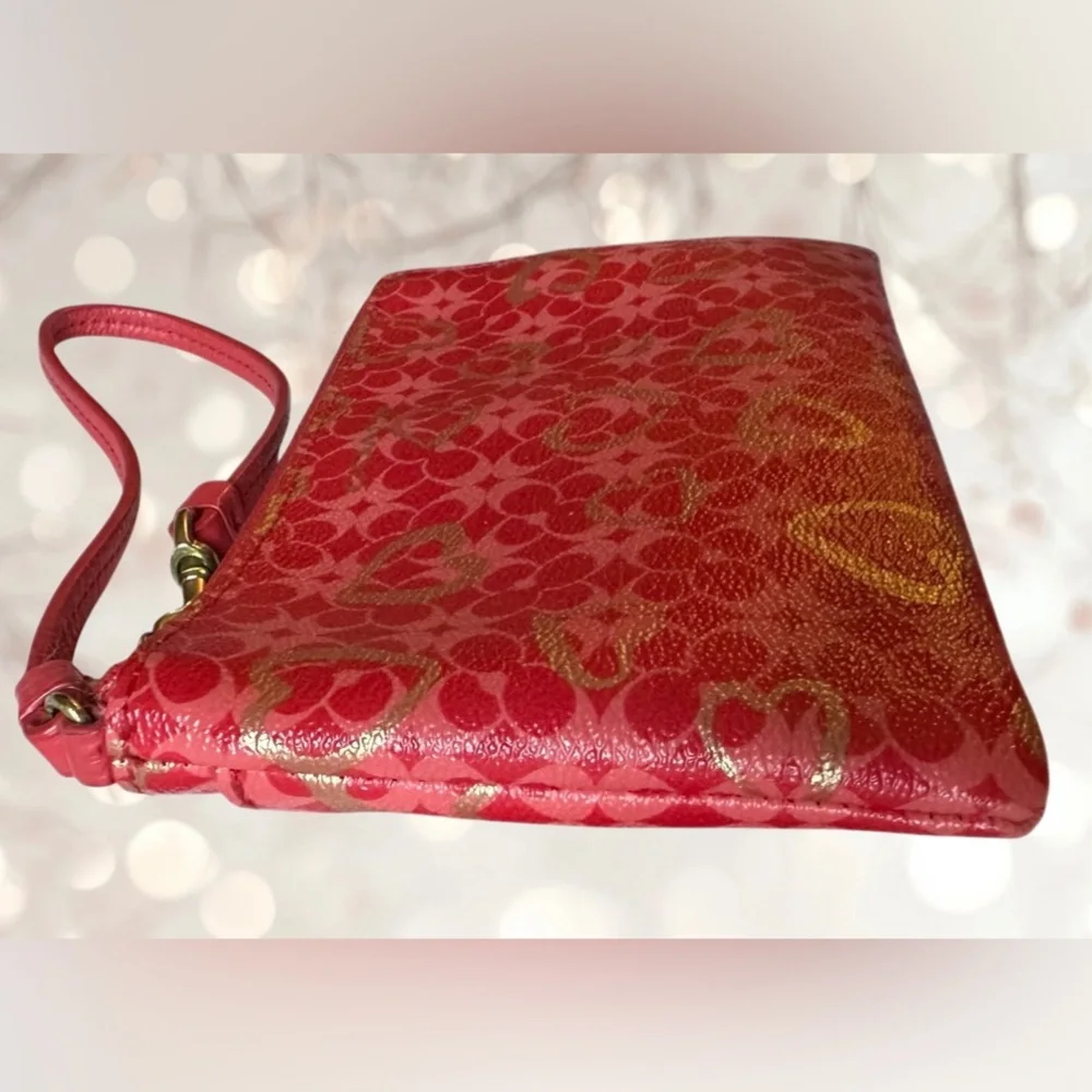 Coach Waverly Red Leather Gold Hearts Wristlet With Dustbag- RARE Y2k